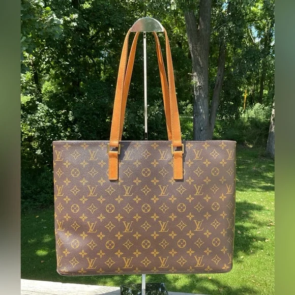 LOUIS VUITTON Luco Monogram Tote Shoulder Bag – EUC ✨ - Picture 3 of 15